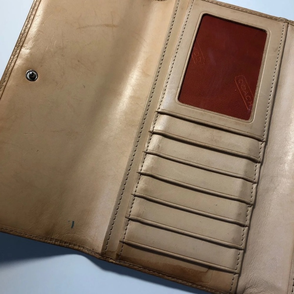 COACH Wallet - Picture 6 of 8